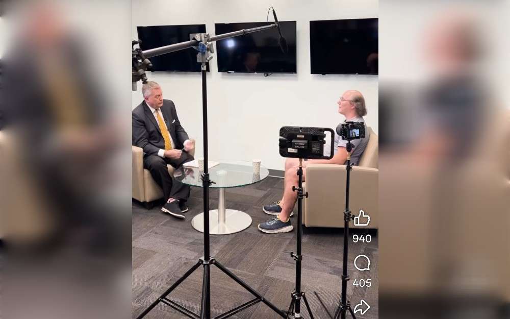 In a televised interview on local TV station WRGB CBS 6 on on September 25, Lorenz Kraus, 53, of Albany, New York, admitted to killing his parents. He confessed that eight years ago he killed and buried his parents, Franz and Theresia Kraus, in their backyard. Immediately following the interview outside the WRGB,CBS6 Albany studios in Niskayuna, Kraus was taken into custody.